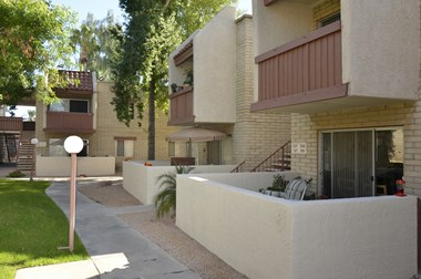 7740 E Glenrosa Ave 2 Beds Apartment for Rent Photo Gallery 1